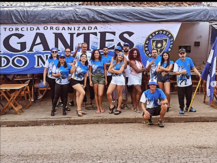 Dia de assistir jogo com a torcida